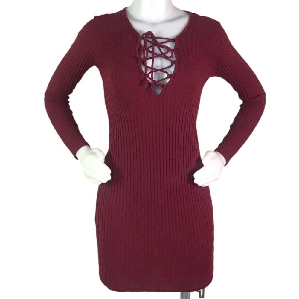 KENDALL & KYLIE BURGUNDY LONG SLEEVE LACE UP DRESS